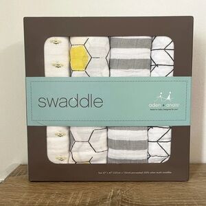 New! Aden & Anais muslin “bee” print swaddles set of 4